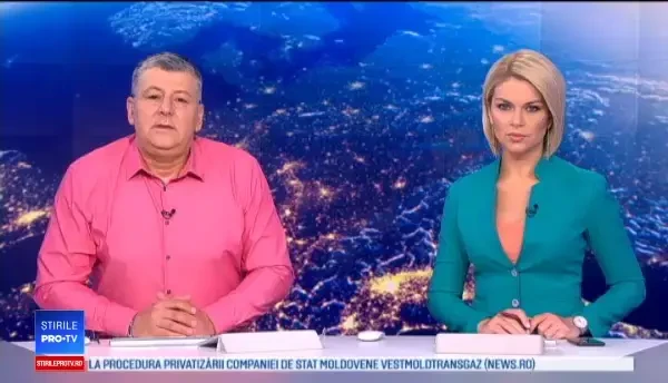 O șoferiță s-a răsturnat cu mașina după ce nu a acordat prioritate și a fost lovită