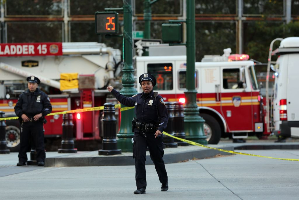 Un elev rănit în atacul din New York a refuzat să rămână la spital, ca să nu primească absențe