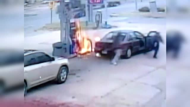 Un şofer a dat foc benzinăriei încercând să alimenteze în timp ce fuma