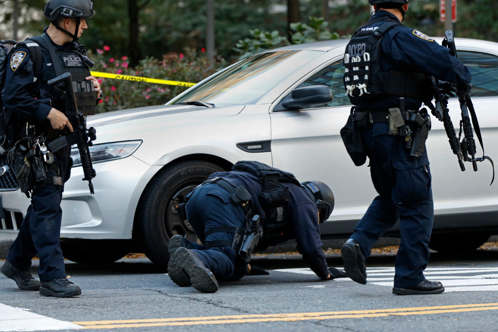 Atacatorul care a ucis patru oameni într-un zgârie-nori din New York voia să se răzbune pe NFL, dar a greșit biroul. VIDEO