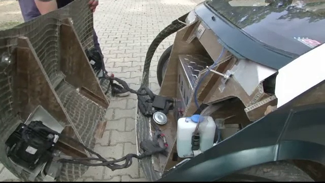 Mașina din sfeclă de zahăr și in: atinge 80 km/h și are o autonomie de 100 de km