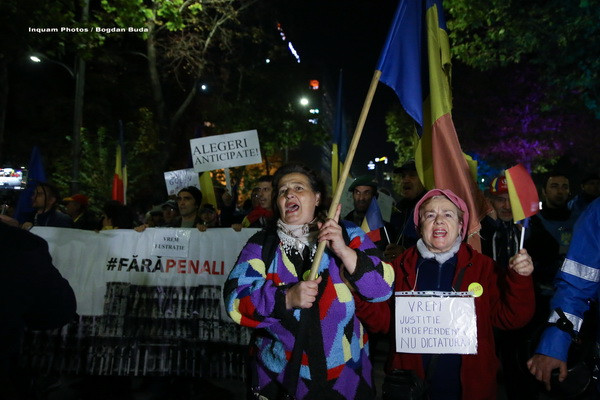 Tudor Chirilă a luat interviu unei femei în vârstă, la proteste: Nu toți pensionarii sunt manipulați!