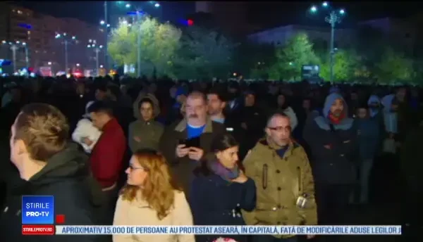 Dacian Cioloș, alături de cei 15.000 de oameni care au protestat în București. ”Se ajunge la o limită”