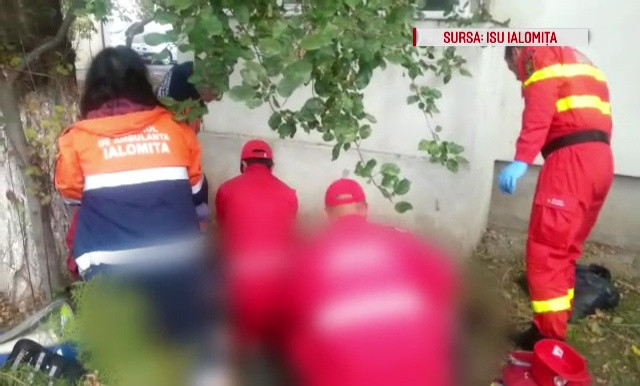 Moarte cu semne de întrebare în Slobozia. Un bărbat a căzut de la balcon