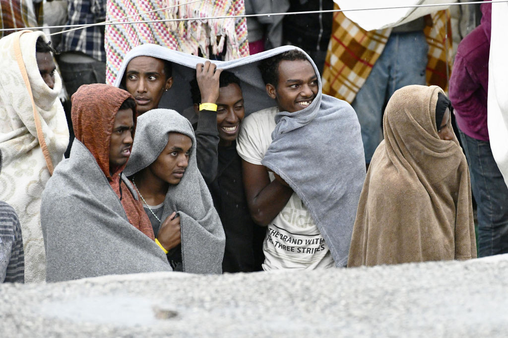 26 de adolescente imigrante, găsite moarte. Autoritățile încearcă să descopere dacă au fost violate și ucise