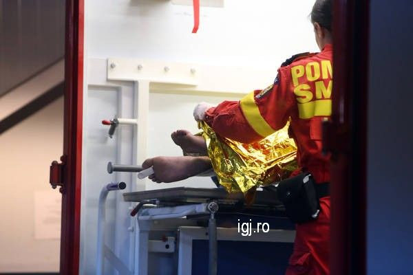 O femeie din Gorj a murit după ce s-a stropit cu gazolină și și-a dat foc