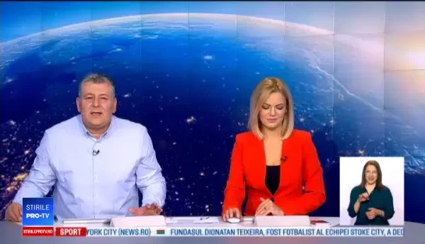 Rod Stewart a cântat pe stradă pentru a promova o expoziție foto