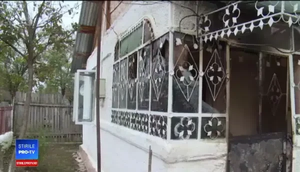 A vrut să aprindă aragazul și a declanșat o explozie în casă. Tânără de 29 de ani, grav rănită