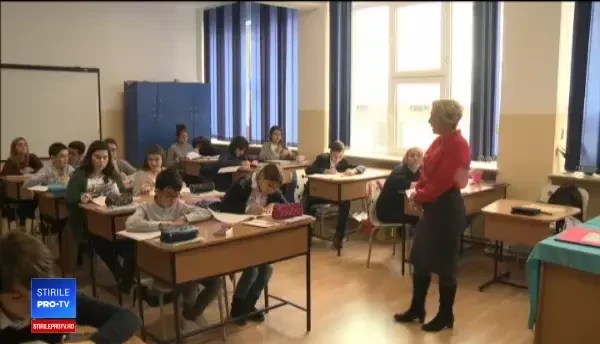 Program de formare pentru 55.000 de cadre didactice inițiat de MEN