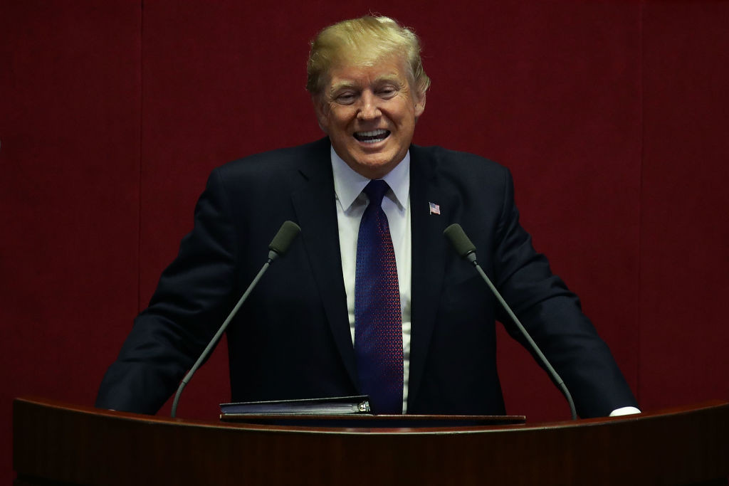 La 100 de ani de la Revoluția Bolșevică, Trump susține că ziua de 7 noiembrie ar trebui dedicată victimelor comunismului