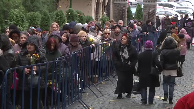 Pelerinaj de trei zile, la care participă deja mii de credincioşi, la Mănăstirea Radu Vodă din Bucureşti