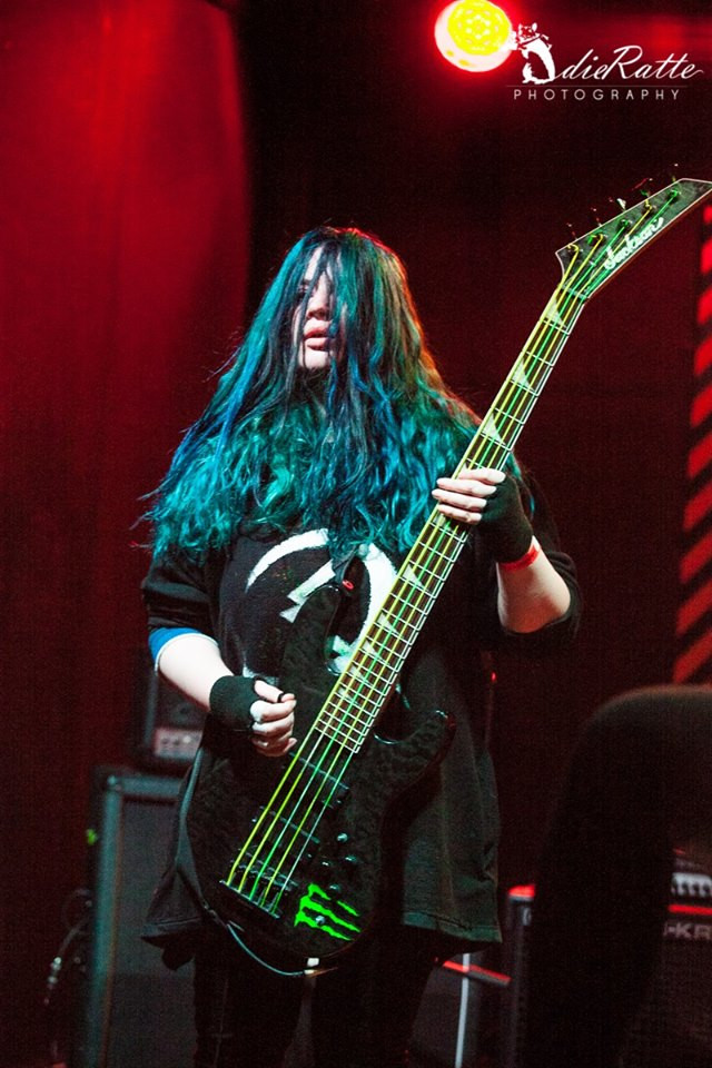 Interviu cu Dan de la Between Colors, despre noul E.P. ”Simulacrum”: ”Nu suntem sănătoși la cap”