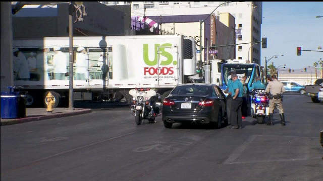 Un microbuz autonom din SUA, cu călători, implicat într-un accident în prima zi de serviciu