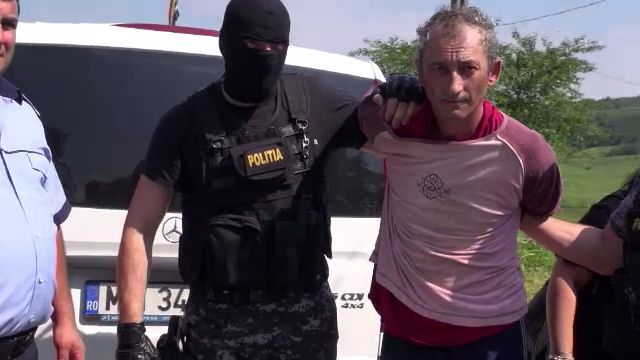 Bărbatul din Neamţ, care şi-a ucis mama şi pe vecinul care a sărit în apărarea femeii, condamnat pe viaţă