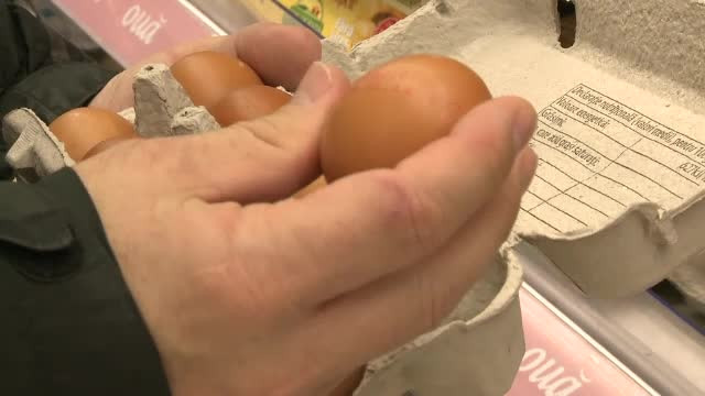 Ouăle și-au dublat prețul și scumpirea continuă până la Crăciun. Avertismentul marilor producători