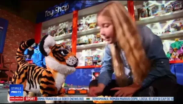Producătorii de jucării se pregătesc pentru Crăciun. Dronele și animalele de pluș „inteligente”, printre favoritele copiilor