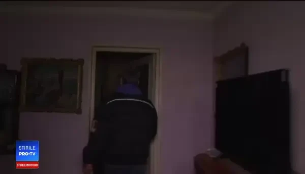 Reabilitarea unui bloc din Galați, în vizorul DNA. Oamenilor le plouă în case