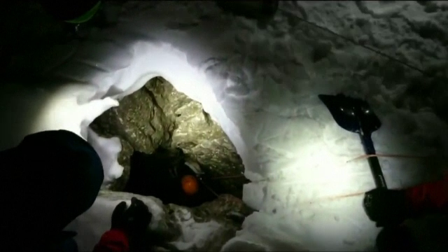 Alpinist german, salvat după ce a stat captiv 5 zile într-o crevasă