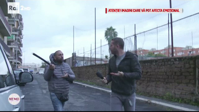 Jurnalist italian, bătut cu bâta în timpul unui interviu. Agresorul a fost arestat