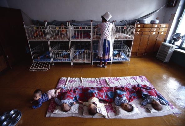 Un lagăr din Coreea de Nord, transformat în orfelinat. Copiii străzii, obligați să muncească