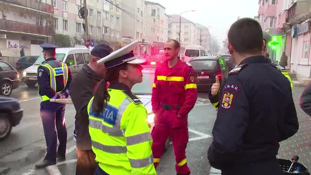 A lovit două fete pe zebră, apoi a fugit. "S-a uitat la copilă şi a plecat cu a patra"