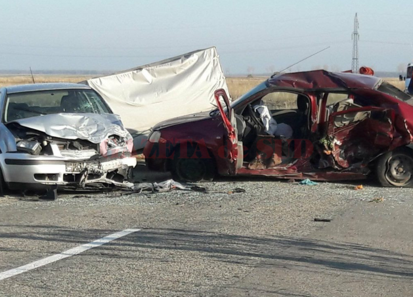 Un copil de 10 ani a murit şi două persoane au fost rănite în urma unui accident rutier, în Dolj