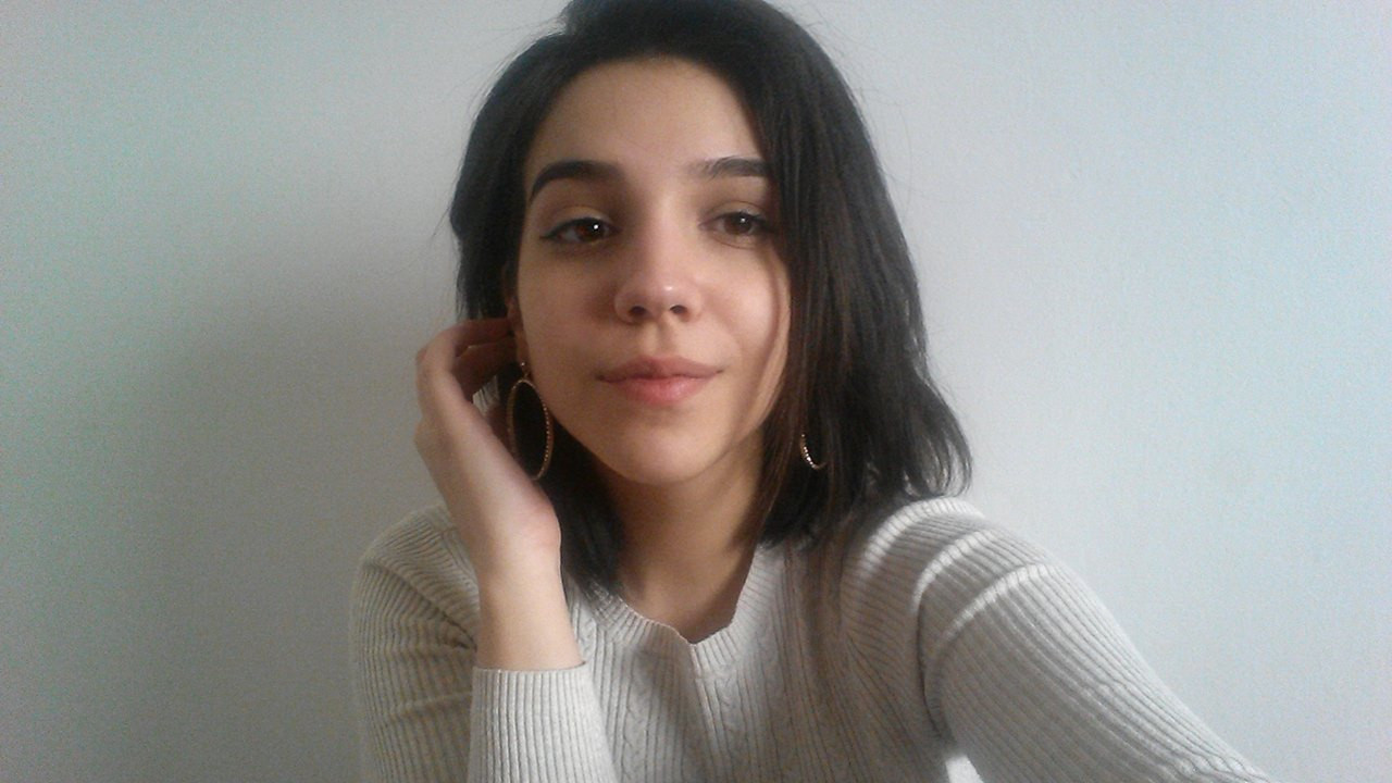 Ultimul mesaj al tinerei care s-ar fi aruncat de pe podul din Cernavodă. Mama ei, mesaj sfâșietor pe Facebook