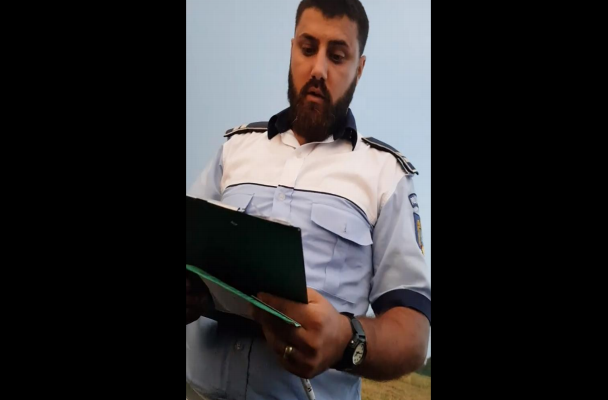 Urmăriţi penal pentru comentariile de pe Facebook. Ce au scris despre un poliţist