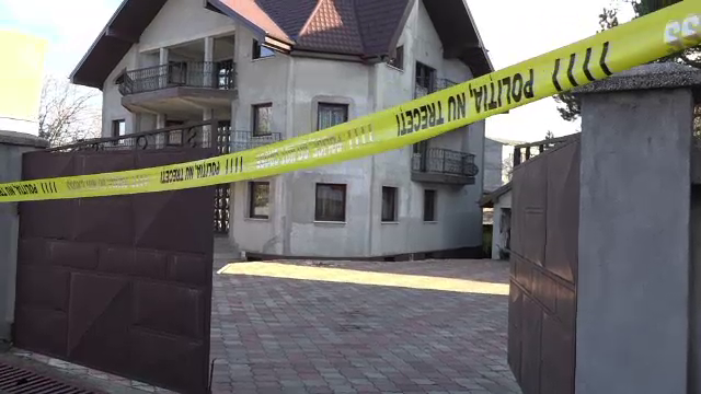 Patronul de club din Fălticeni a fost ucis cu peste 50 de lovituri de cuțit. Fiica de 17 ani, internată la Psihiatrie