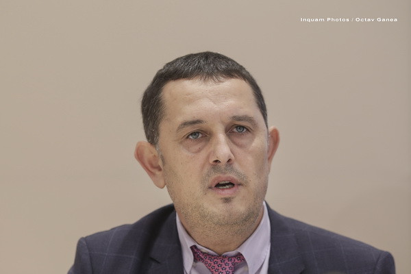 Un consilier al premierului Mihai Tudose îi cere demisia lui Dragnea