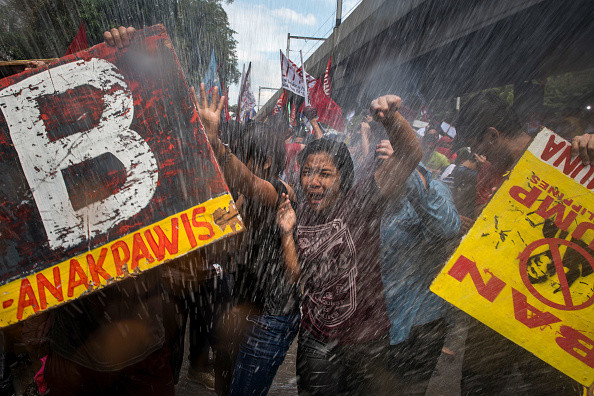 Proteste &icirc;n Manila &icirc;mpotriva lui Donald Trump