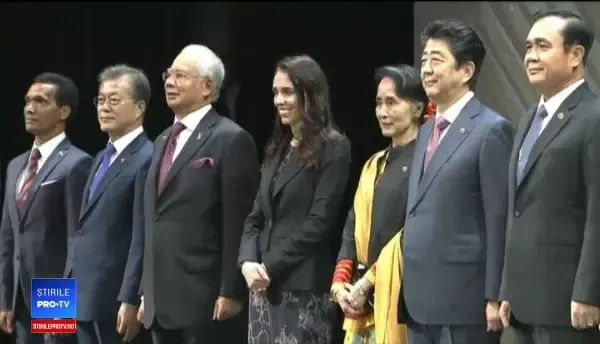Sute de persoane au protestat împotriva lui Donald Trump, în Manila. GALERIE FOTO