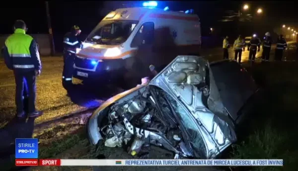 Manevra riscantă a unui șofer de 18 ani în Dej. El și doi tineri de 16 ani sunt în stare gravă