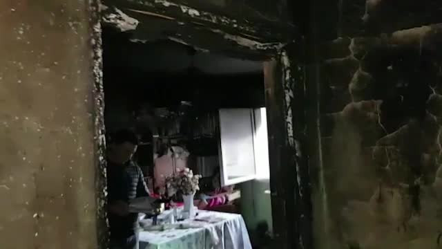 Explozie într-un apartament din Moinești. Două persoane au ajuns la spital