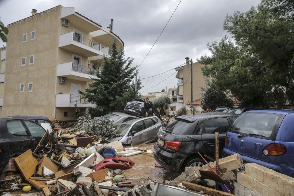 Inundatii langa Atena