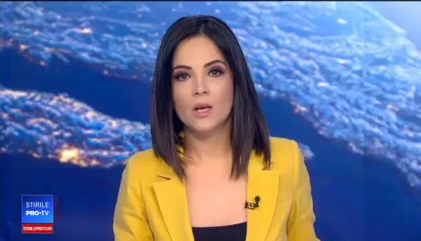 Circulație blocată în Defileul Jiului. O stâncă a căzut pe șosea