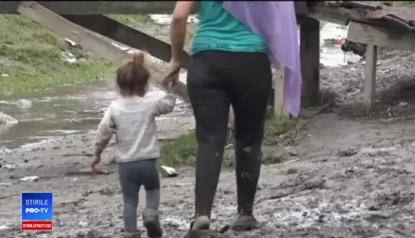 Ce spun părinții din România de imunizare: Am auzit că unele vaccinuri pot să facă rău, să rămână paralizați