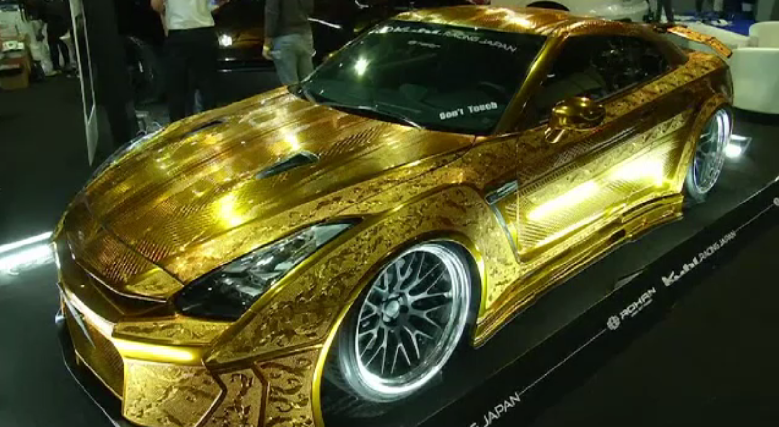 Mașini cu design inspirat de avioane. Exponate care costă milioane de dolari