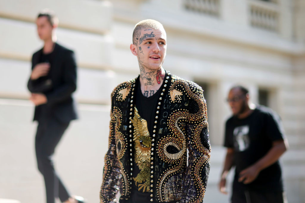 Rapperul Lil Peep a murit, la vârsta de 21 de ani. Cu câteva ore înainte, postase un filmuleț pe Internet