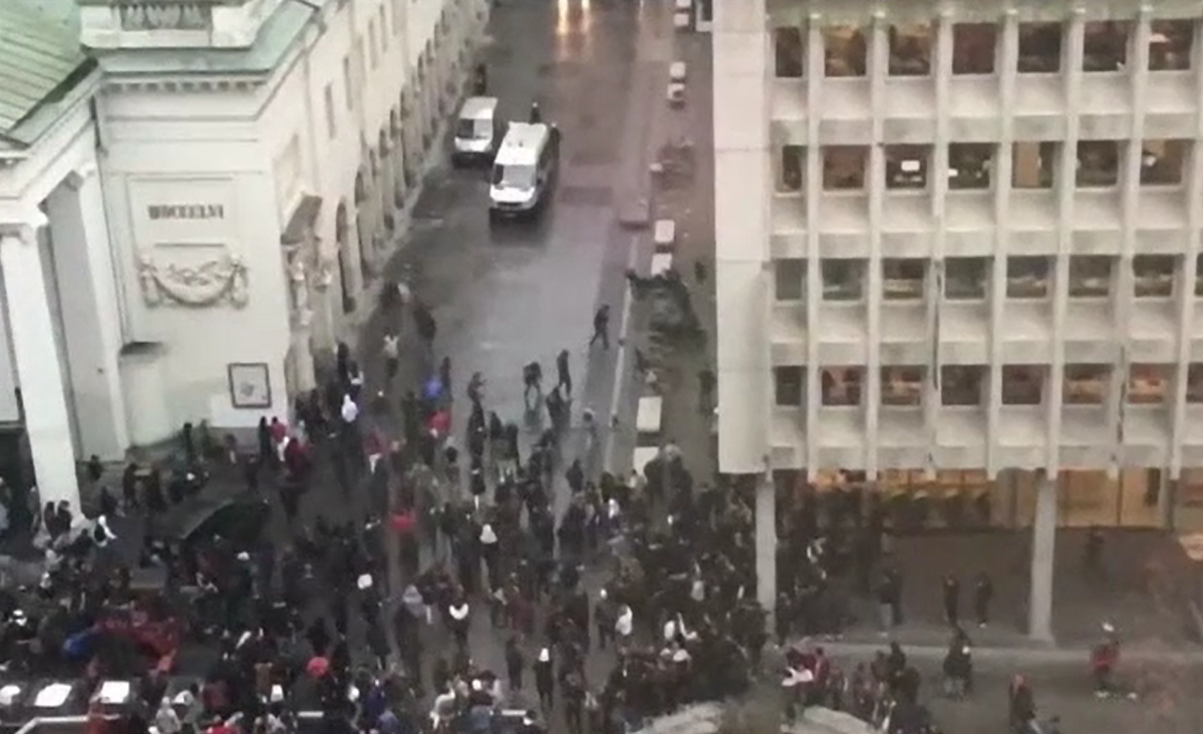 Bătaie generală în Bruxelles. Zeci de tineri au fost reținuți