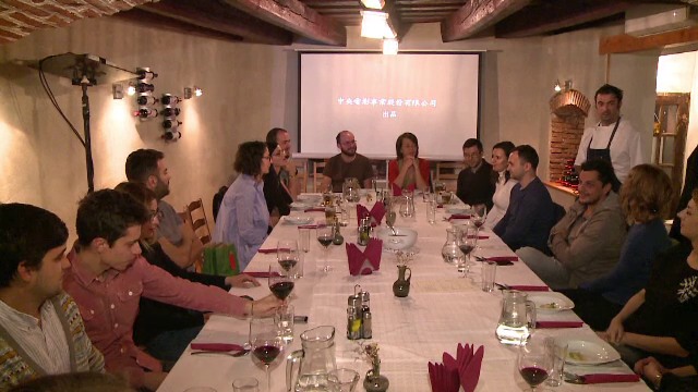 Cinefilii s-au delectat cu specialități din rață la film. Prețul unui bilet la cinema-culinar