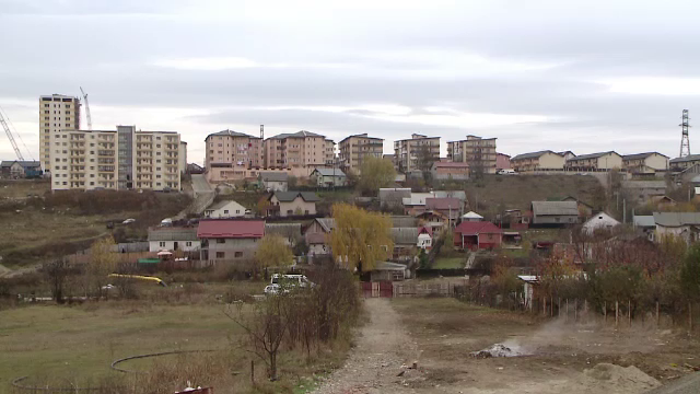 Românii cu venituri mici ar putea da 80% din câștiguri pe rata la casă