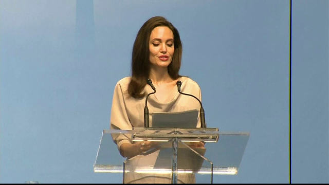 Angelina Jolie, apel pentru combaterea abuzurilor împotriva femeilor în teatrele de război