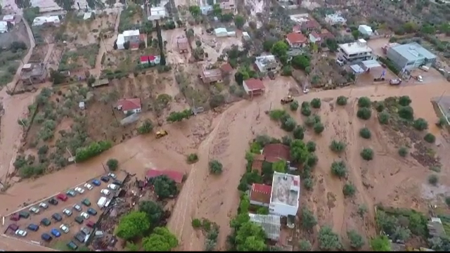 Peisajele dezolante după inundațiile violente care au lovit Grecia: 19 morți