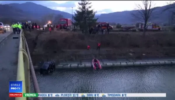 Un șofer de 79 de ani din Neamț a căzut cu mașina într-un lac de acumulare