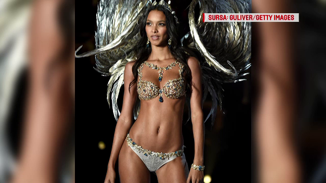 Defilare Victoria's Secret, în China: 55 de "îngeri" au urcat pe podium