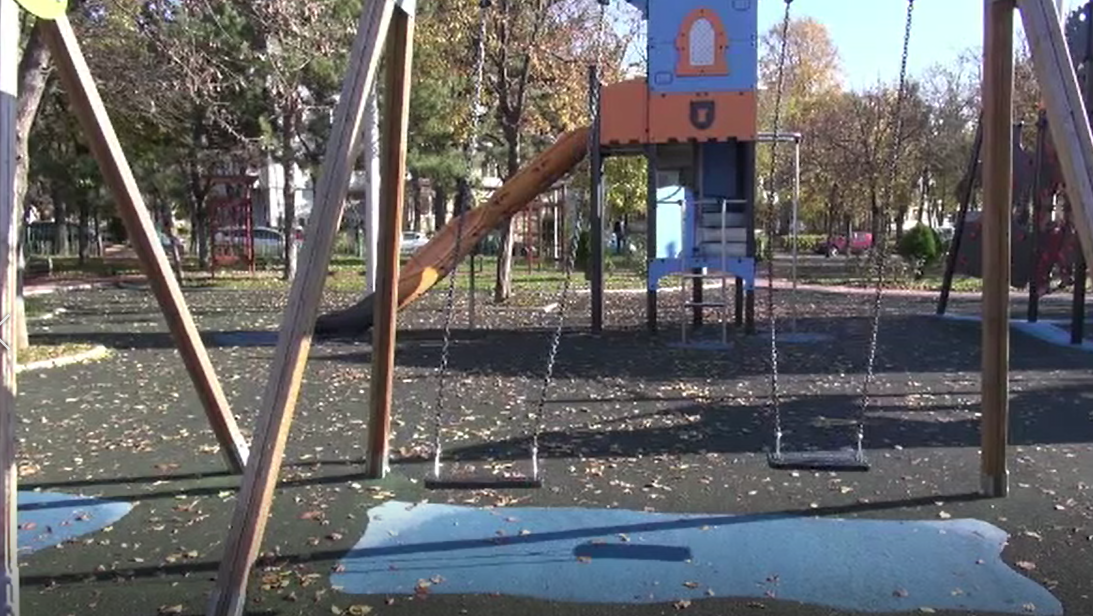 Toate locurile de joacă din Galați, închise de OPC. Măsuri similare, luate și în alte orașe