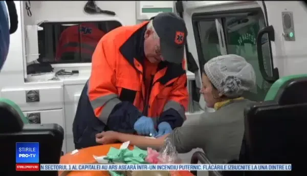 O mamă și cei trei copii ai săi, la spital după ce au mâncat ciuperci