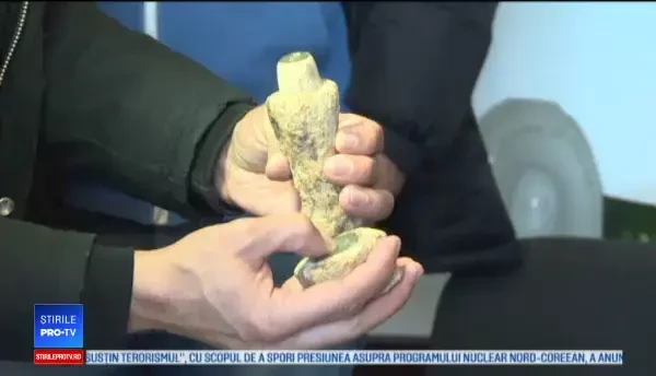 Descoperire norocoasă făcută de 2 detectorişti, în Gorj. Câţi bani ar putea primi de la stat