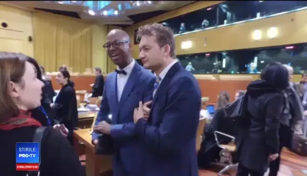 NYT: Cazul unui român căsătorit cu un american ar putea schimba legislația privind căsătoriile gay din Europa